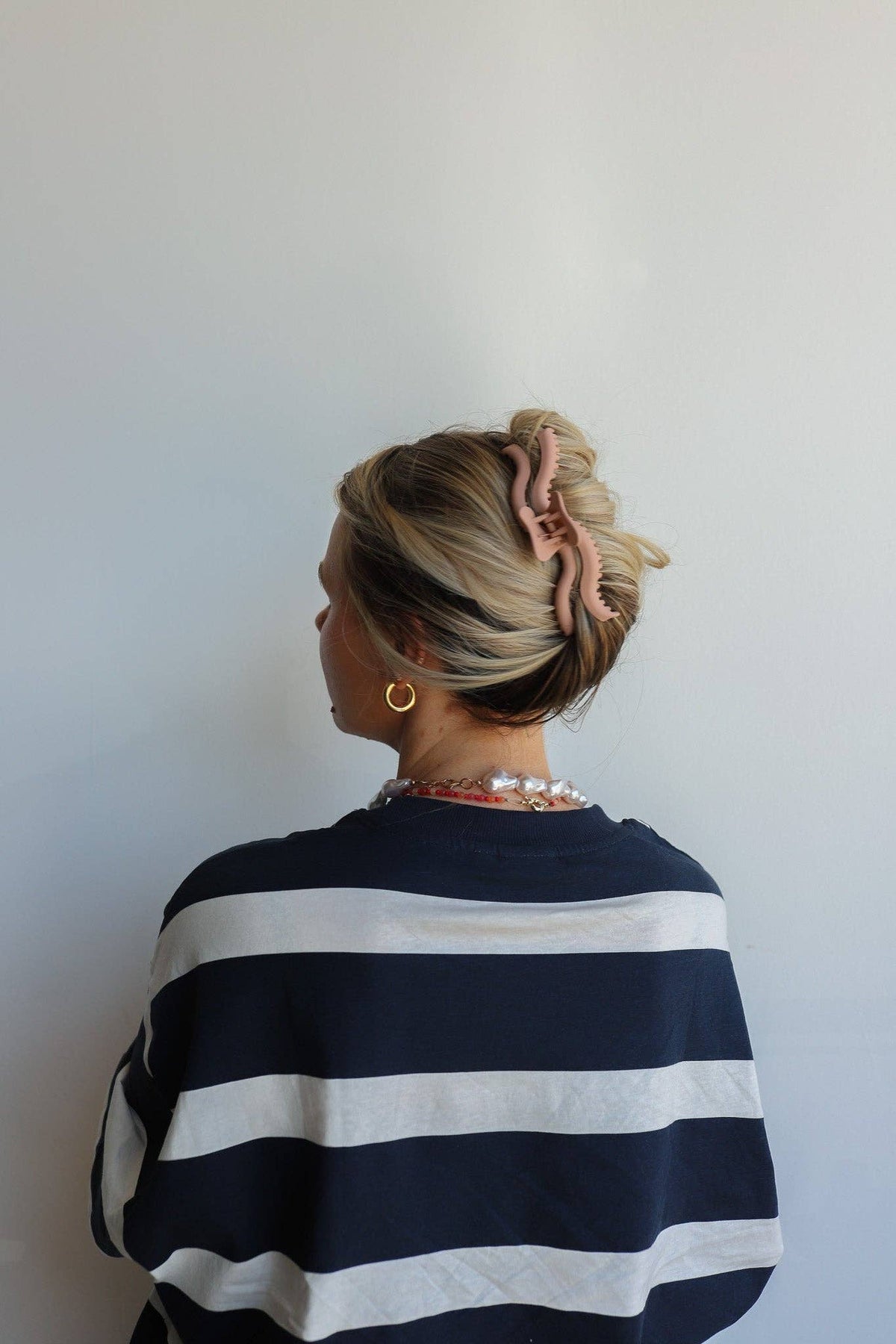 Kaxi Original Wavy Hold Everything Claw: POWDER BLUE