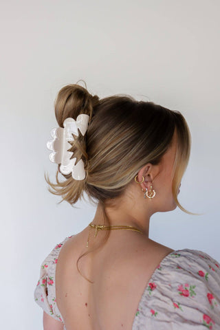 SPRING PETAL ARCH CLAW