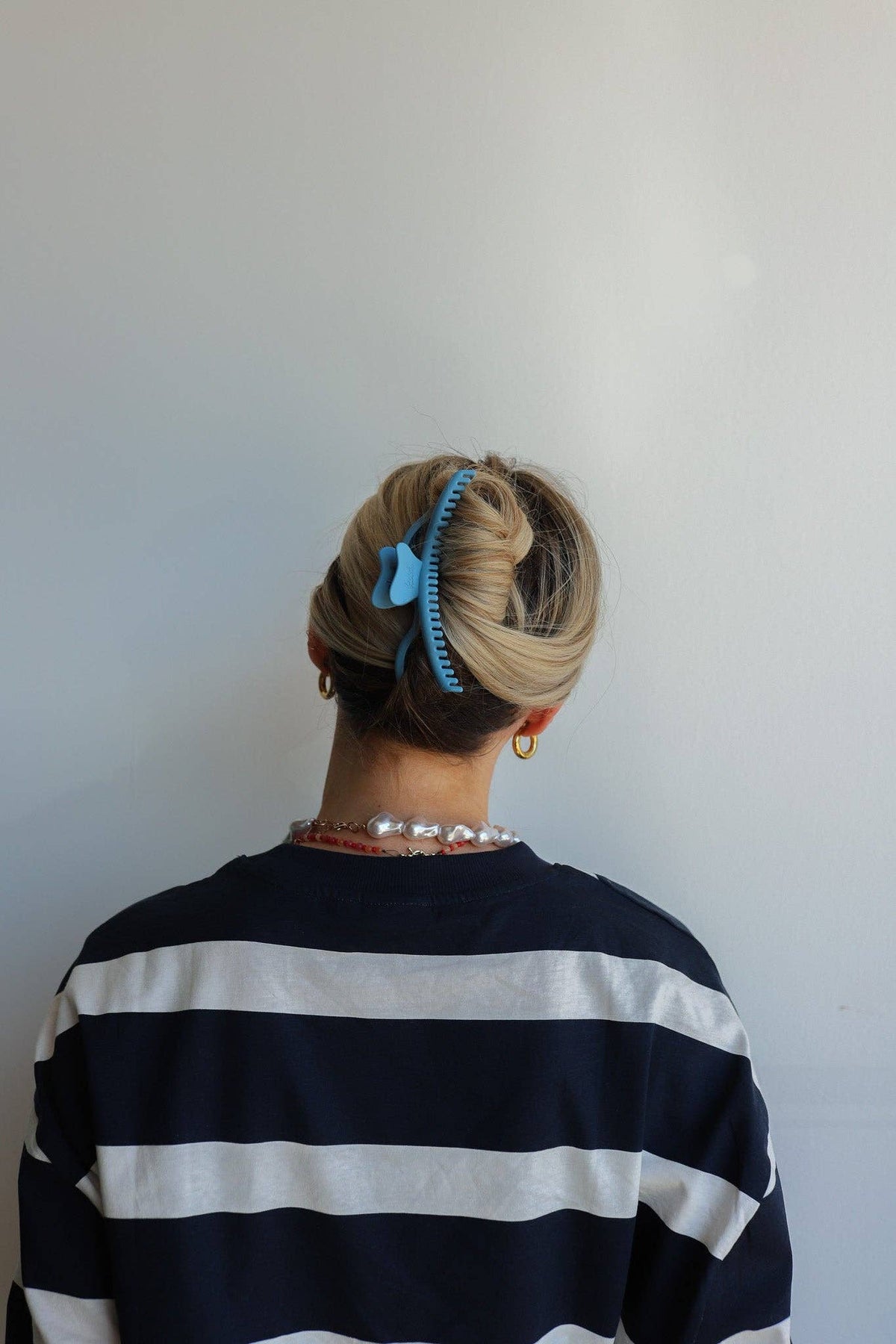 Kaxi Original Wavy Hold Everything Claw: POWDER BLUE