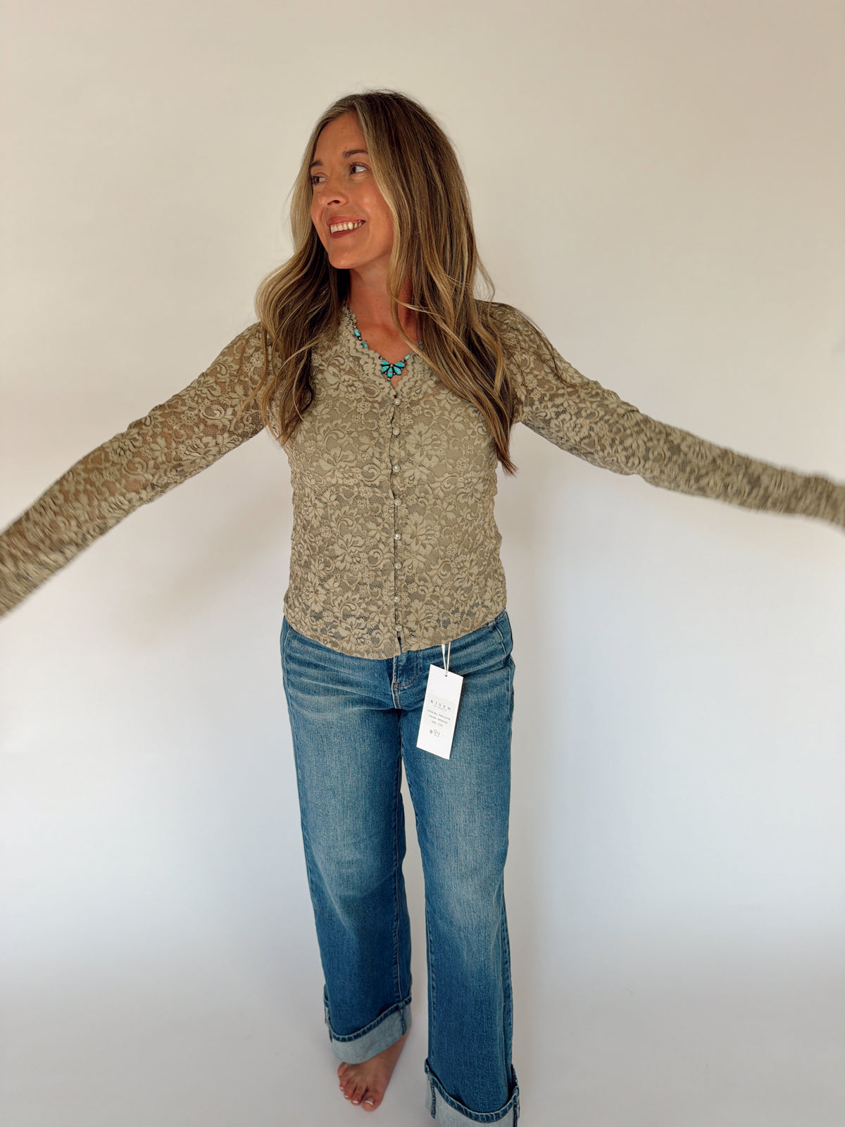 The Lainey Lace Top ￼