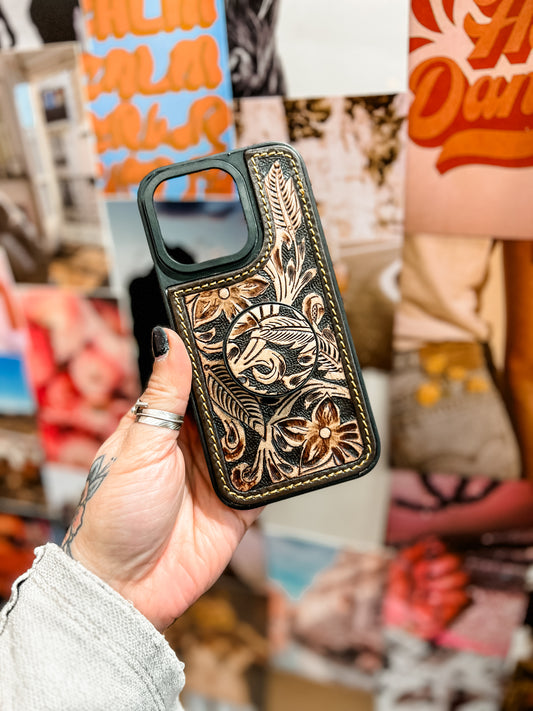 iPhone 14 Pro With Pop Socket