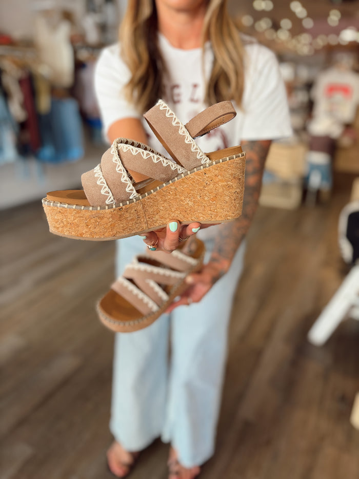 Very G Stitched Wedge