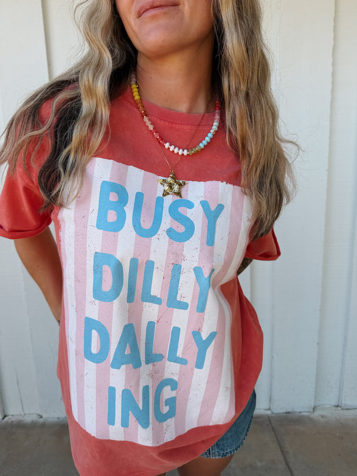 Busy Dilly Dally-Ing Graphic S/S Mineral Washed Tee