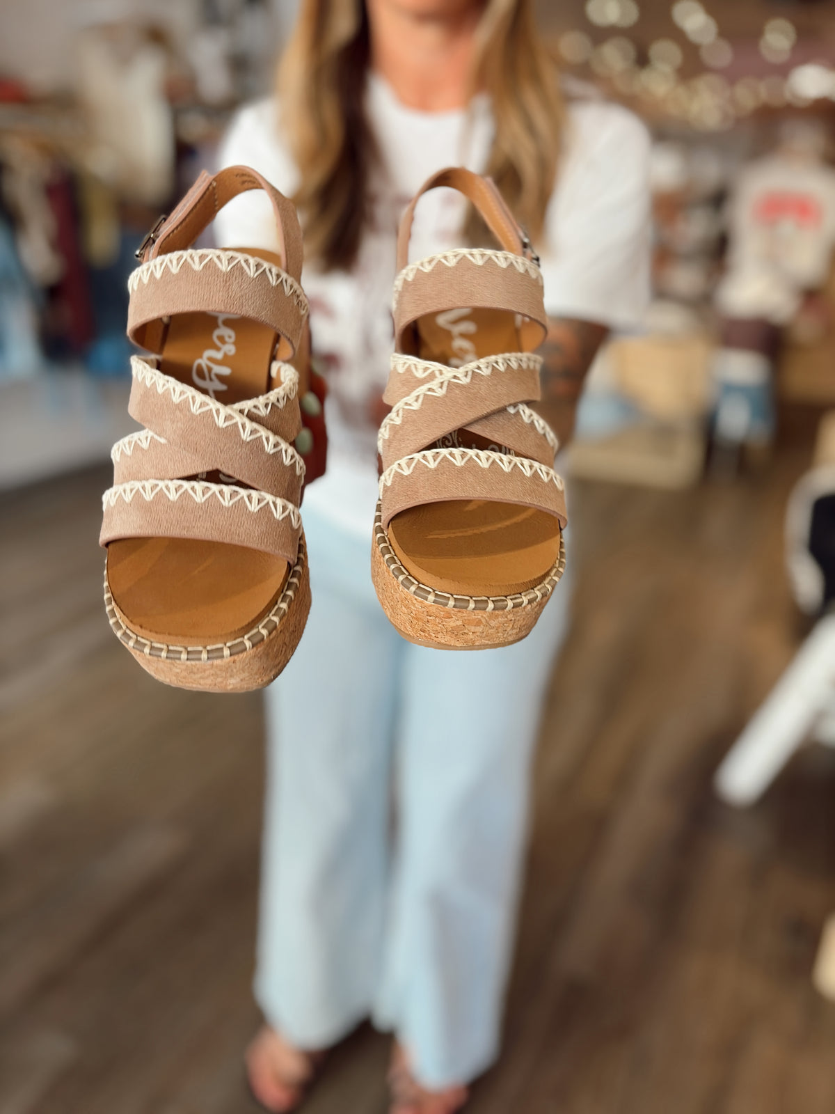 Very G Stitched Wedge